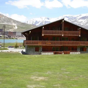 https://chalet-le-grand-cap.hotels-rhonealpes.com